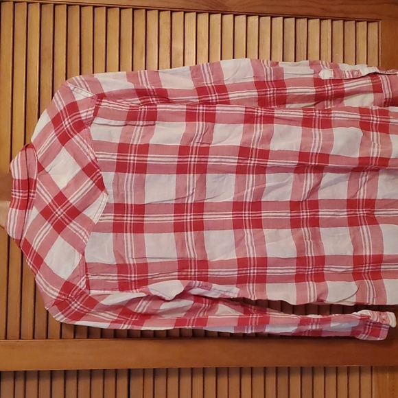 Hollister Button Up - Picture 2 of 3